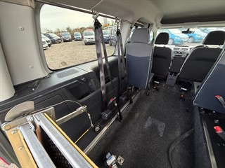 Used Volkswagen Caddy Maxi Life from Stow Car Company