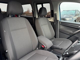 Used Volkswagen Caddy Maxi Life from Stow Car Company