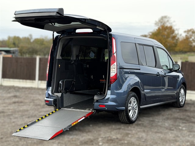 Used Ford Grand Tourneo Connect in Chelmsford, Essex