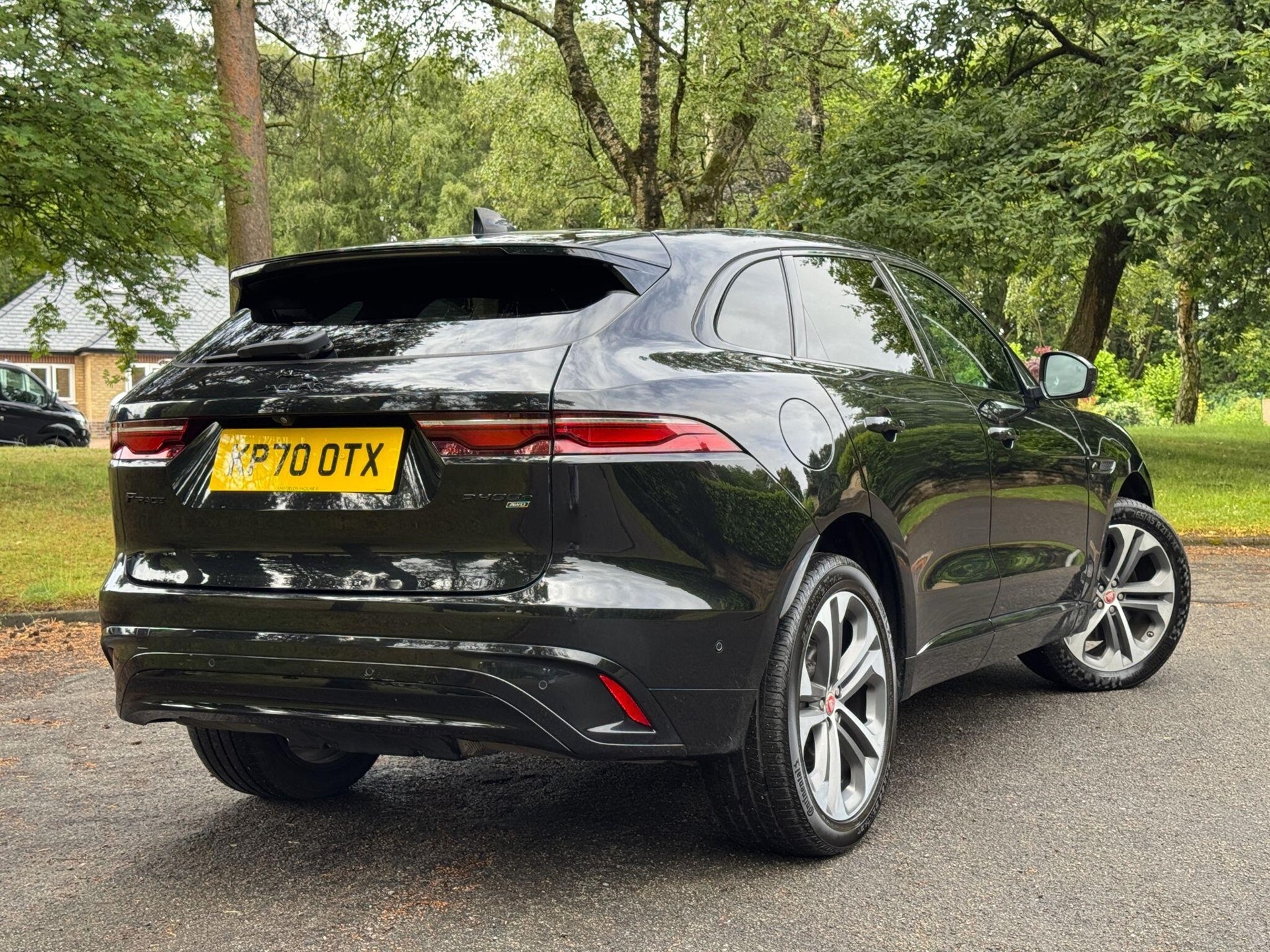 2021 Jaguar F-Pace thumbnail 21
