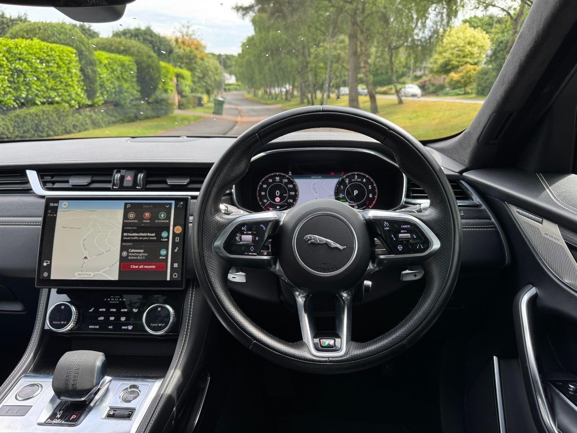 2021 Jaguar F-Pace thumbnail 17