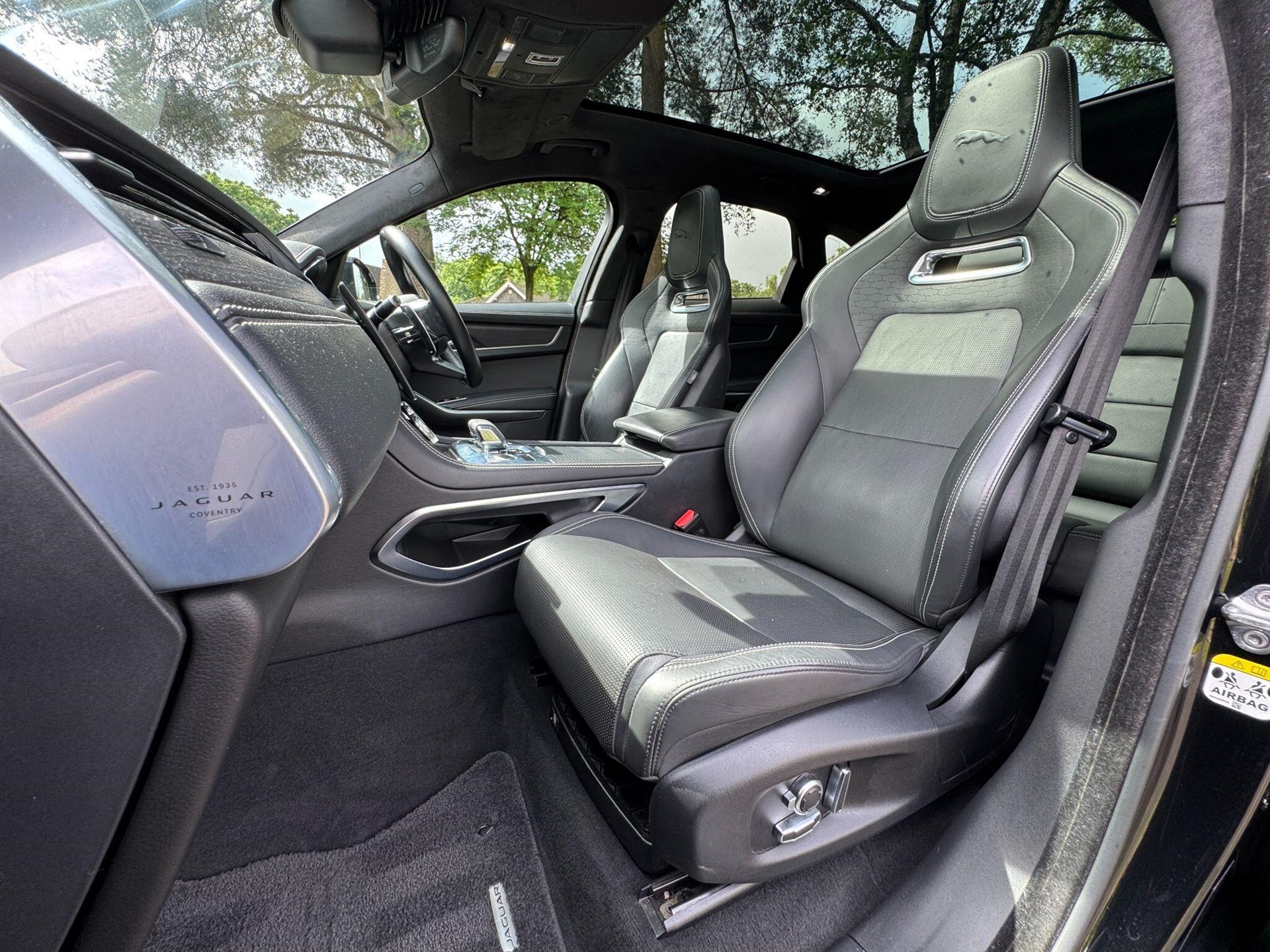 2021 Jaguar F-Pace thumbnail 5