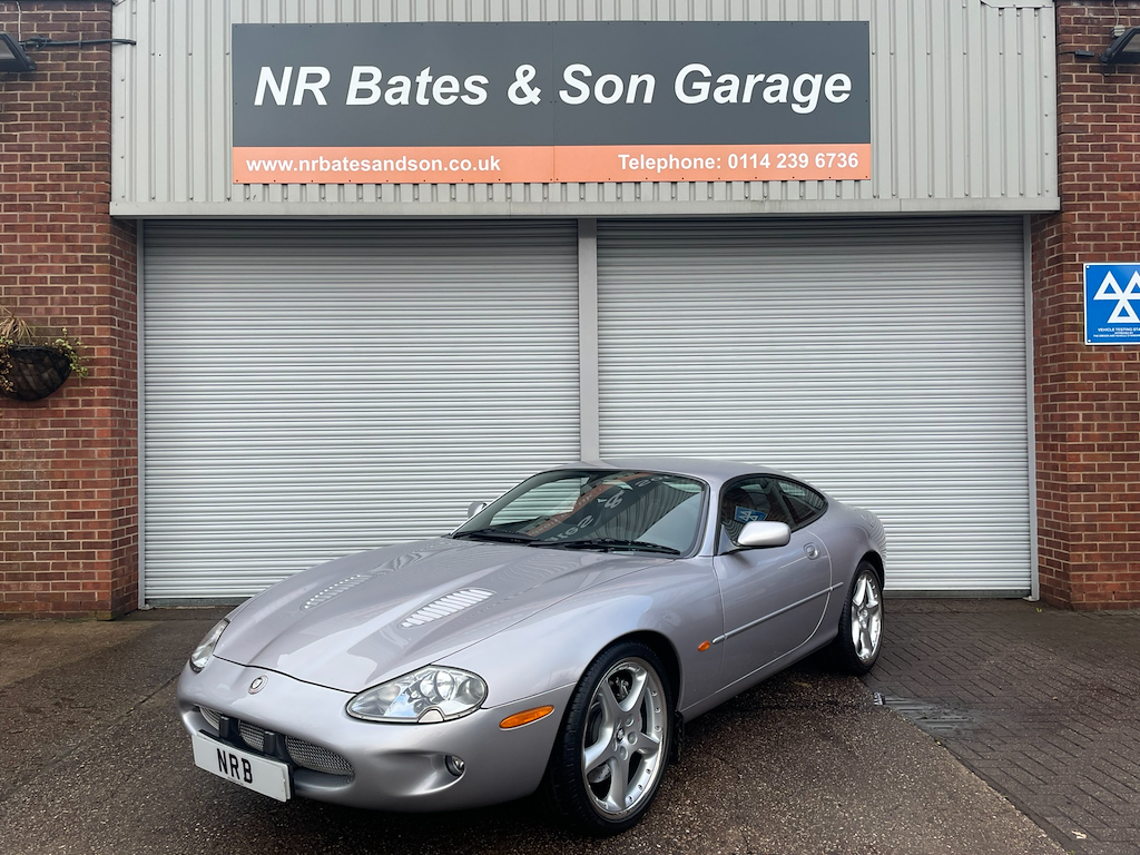 2000 Jaguar XKR