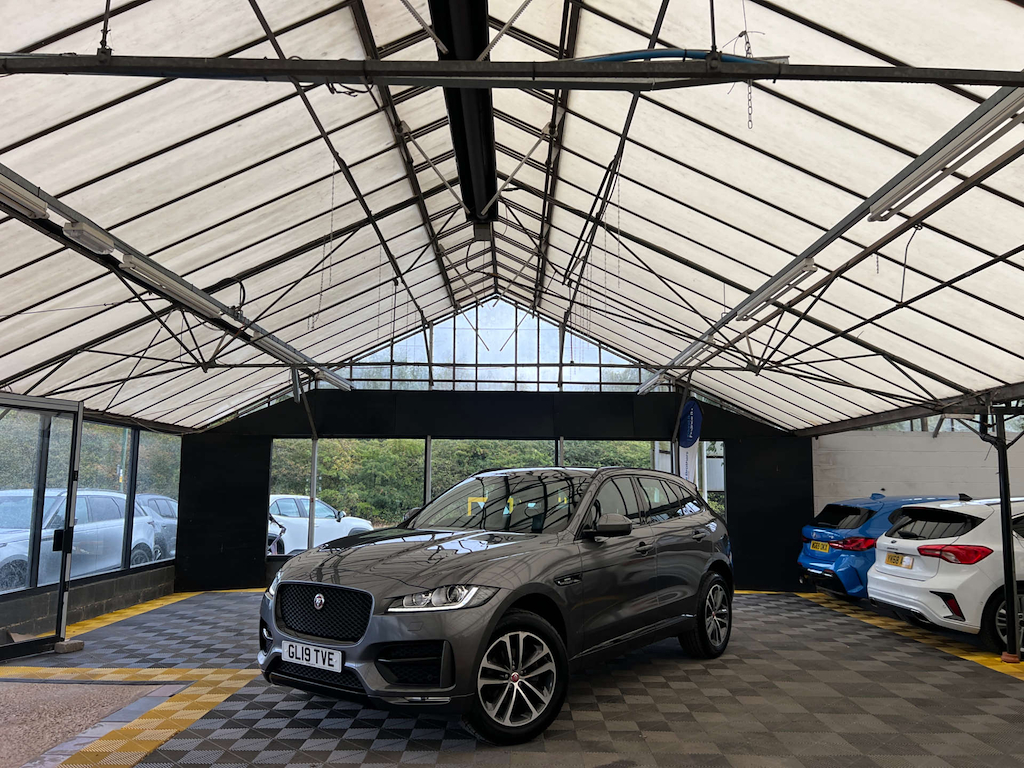 Jaguar F-Pace