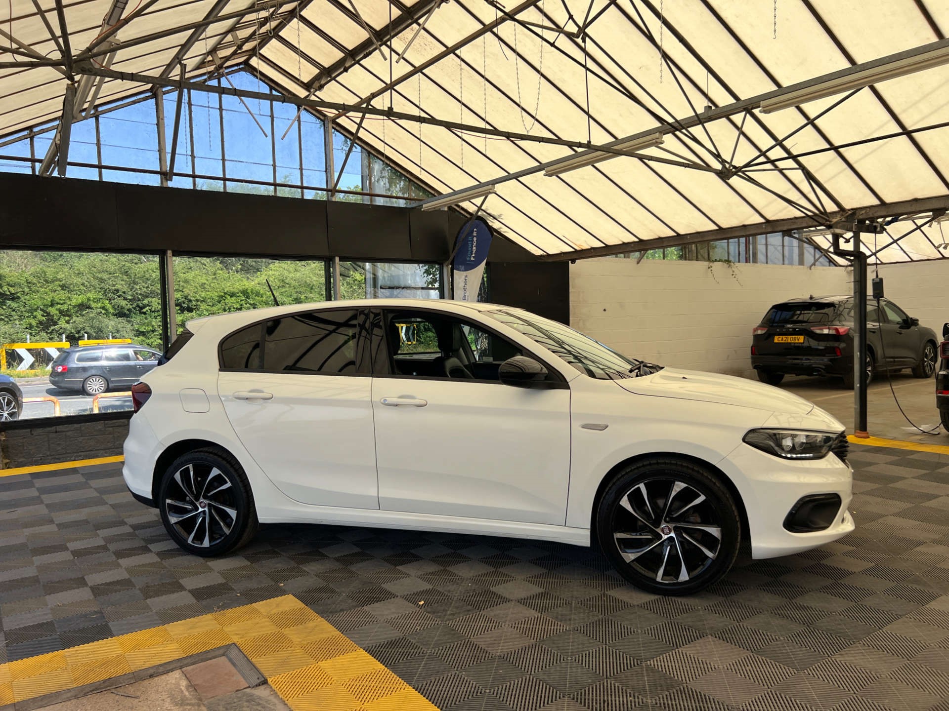 2018 Fiat Tipo thumbnail 3