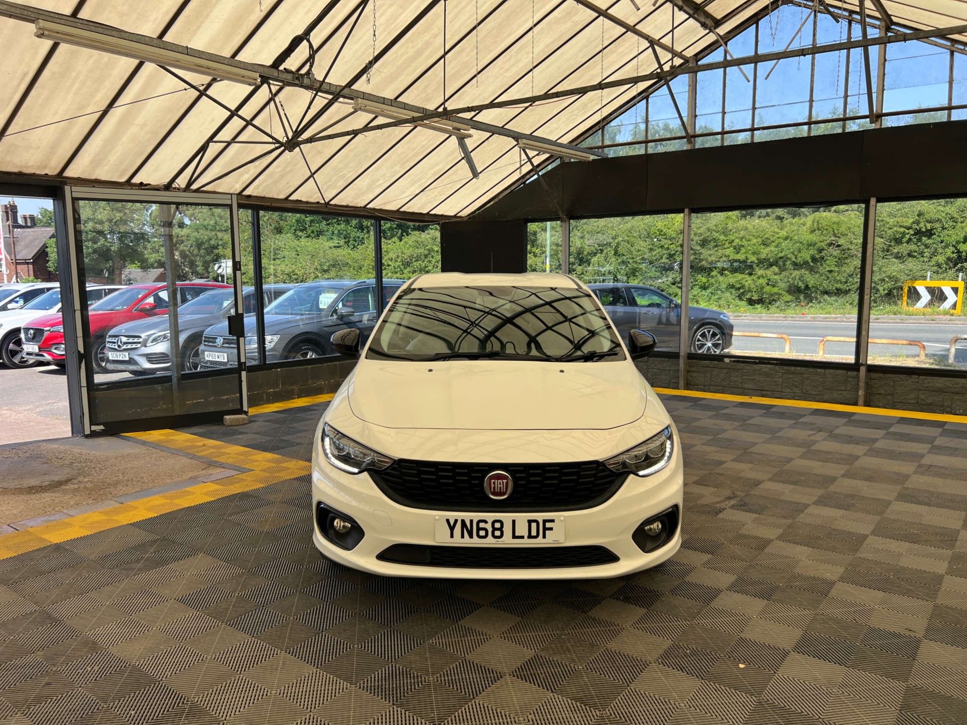 2018 Fiat Tipo thumbnail 4