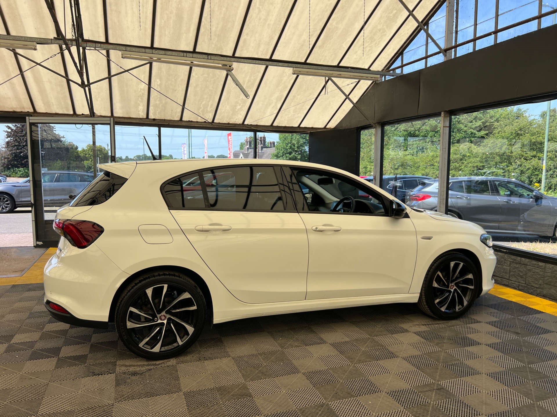 2018 Fiat Tipo thumbnail 9