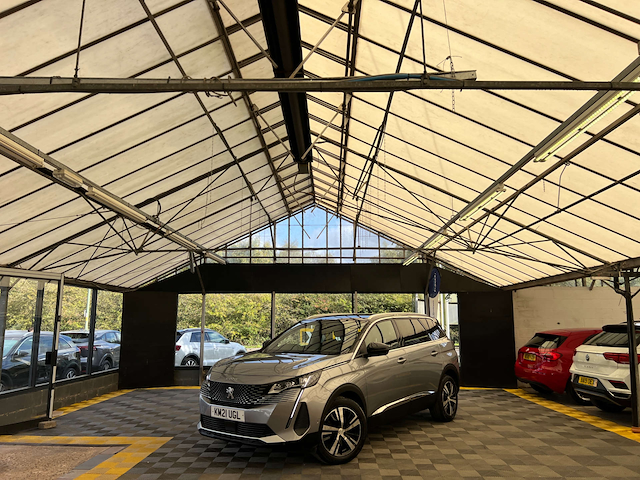 2021 Peugeot 5008