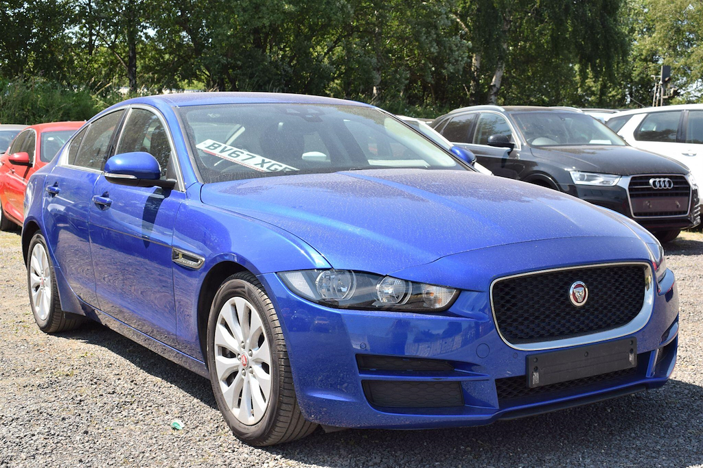 Jaguar Xe