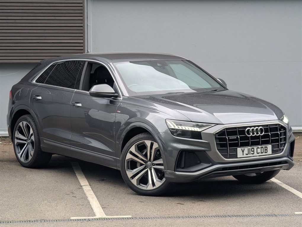 Audi Q8