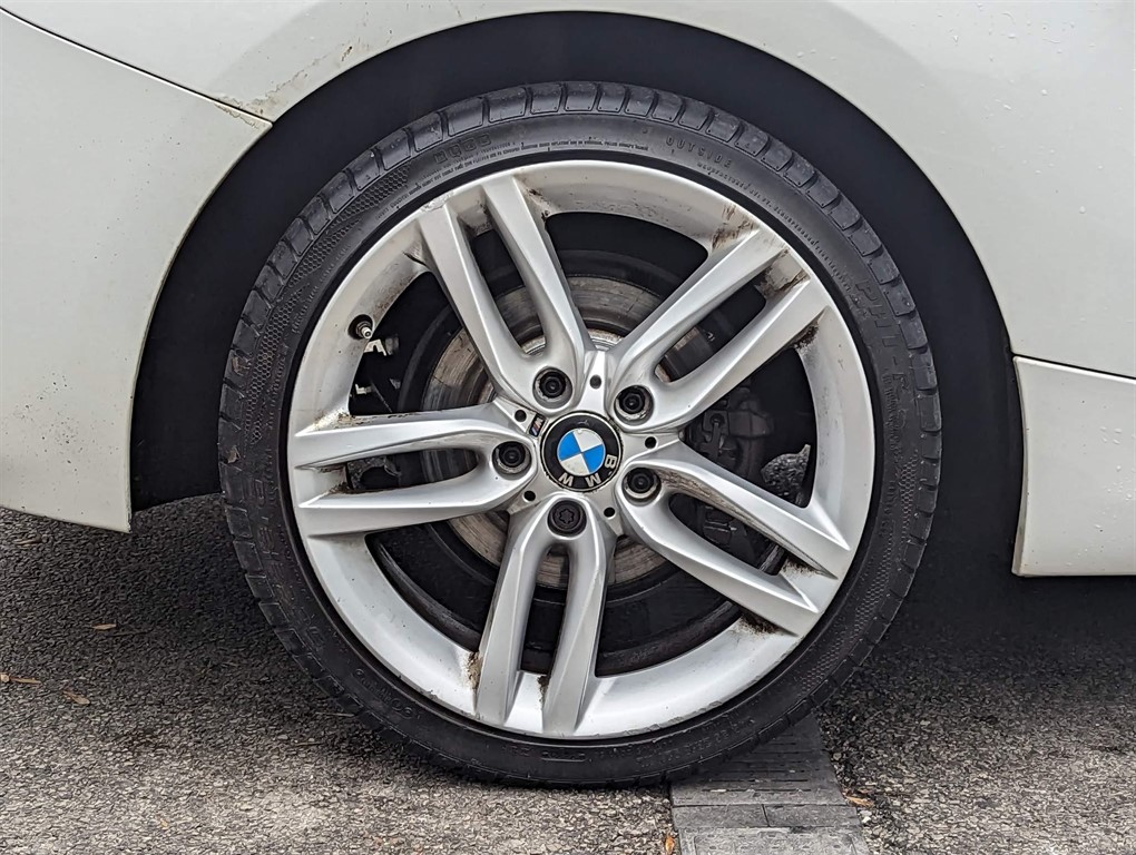 2016 BMW 118i — image 30