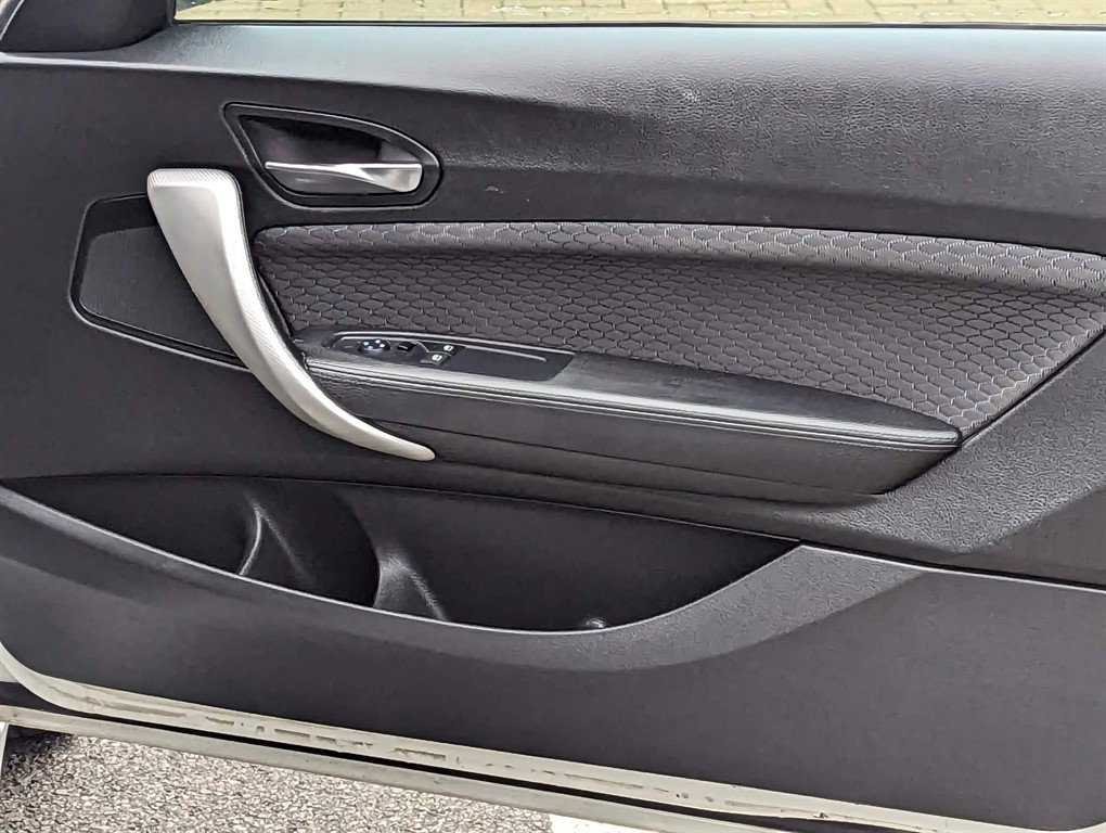 2016 BMW 118i — image 48