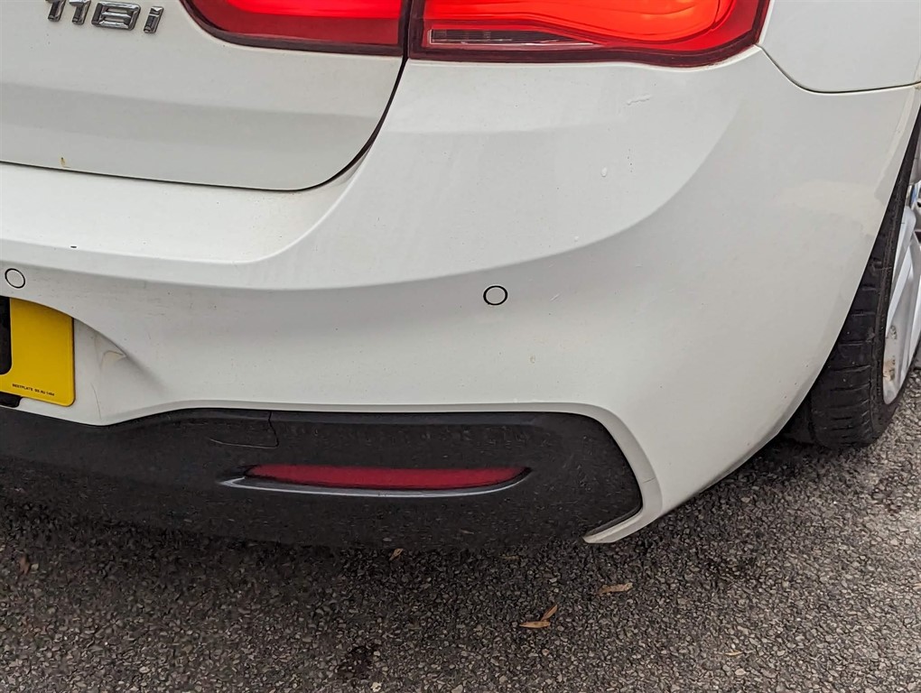 2016 BMW 118i — image 28