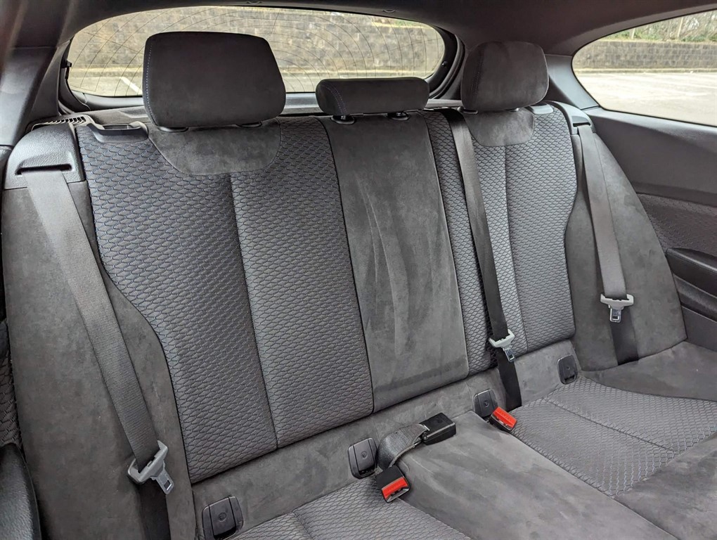 2016 BMW 118i — image 43