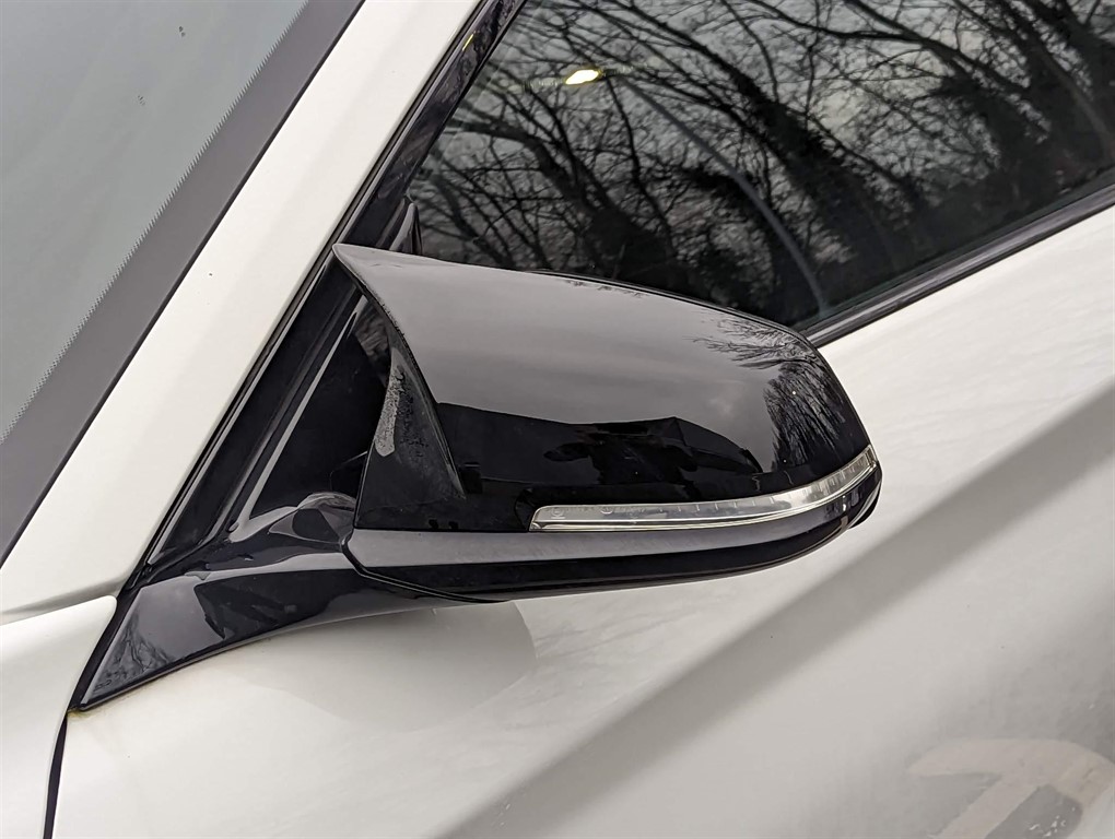 2016 BMW 118i — image 23