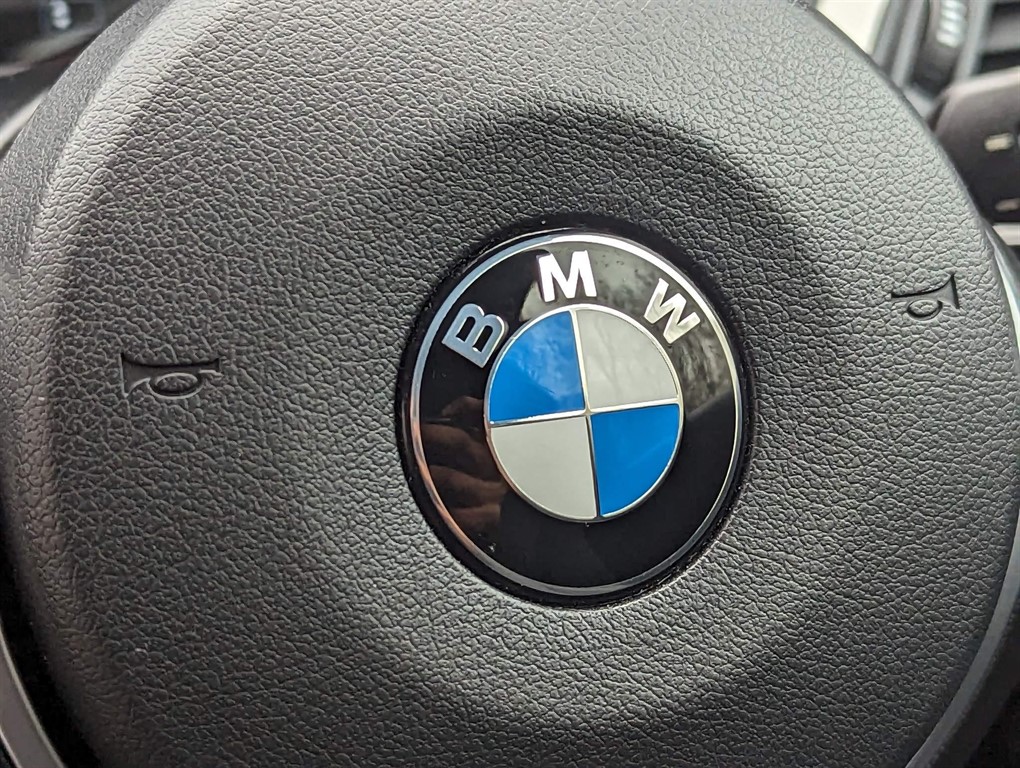 2016 BMW 118i — image 37