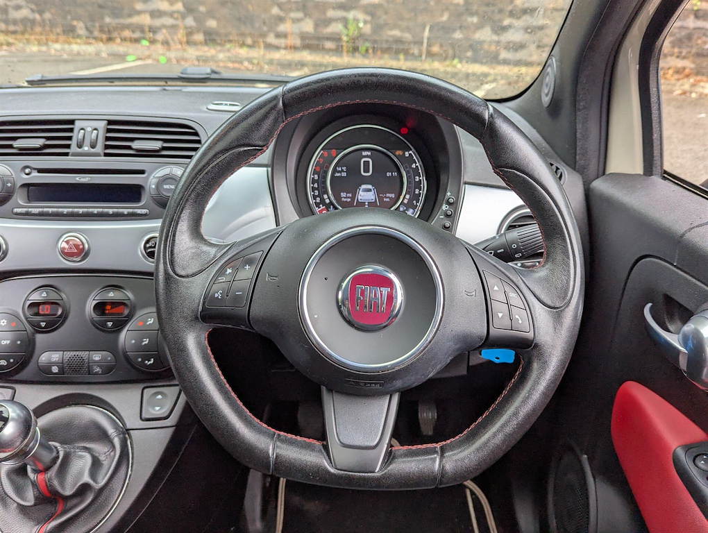 2015 Fiat 500 — image 12