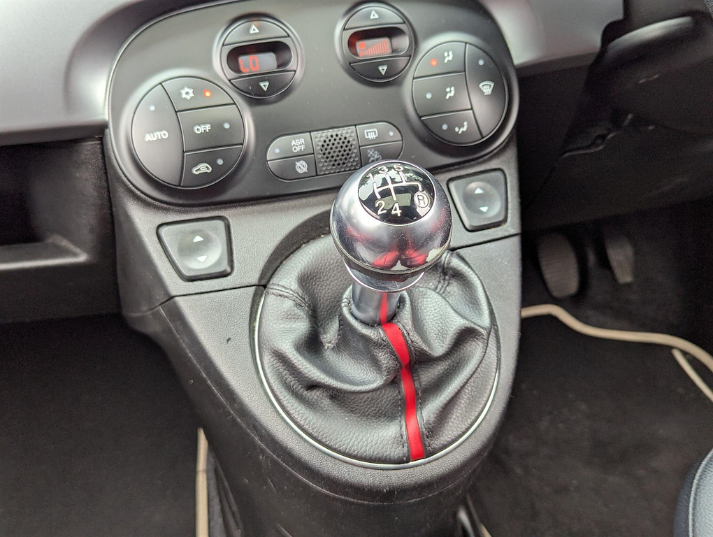 2015 Fiat 500 — image 8