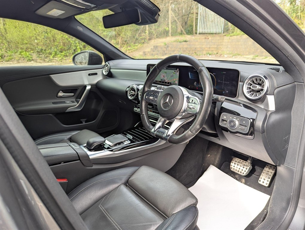 2019 Mercedes-Benz A35 AMG — image 5