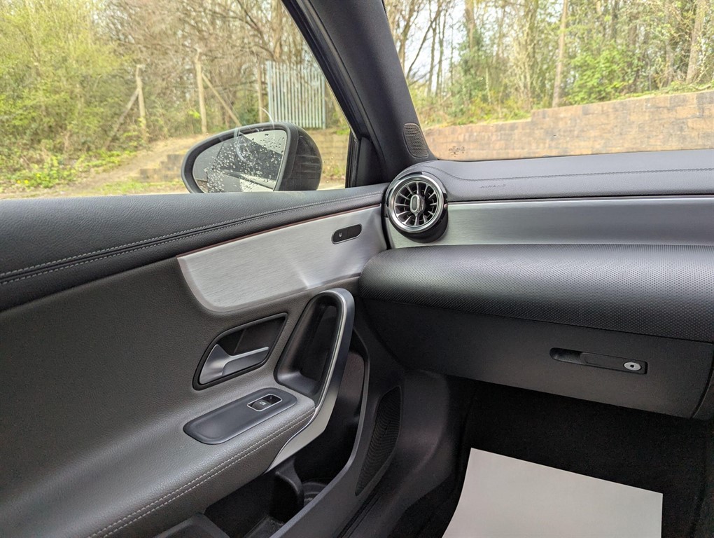 2019 Mercedes-Benz A35 AMG — image 14