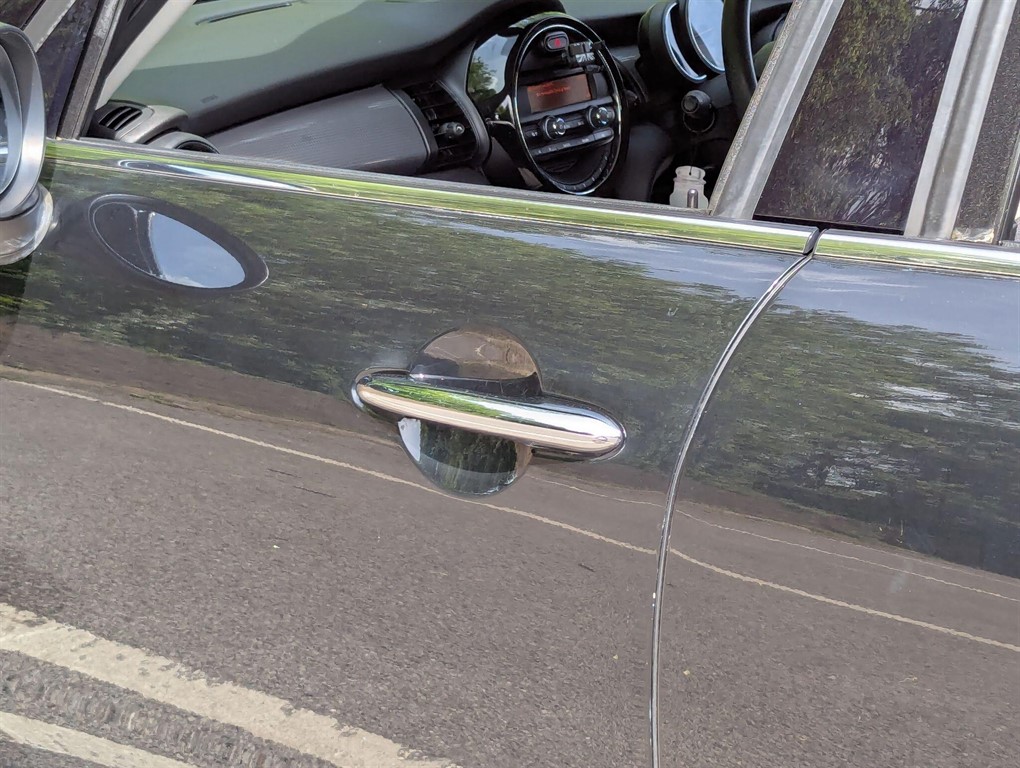 2015 MINI Hatch — image 16