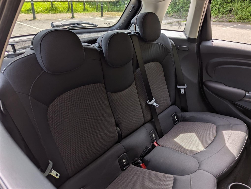 2015 MINI Hatch — image 7