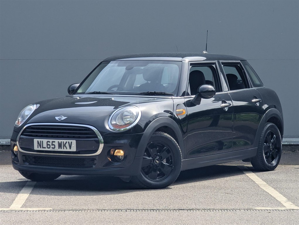 2015 MINI Hatch — image 4