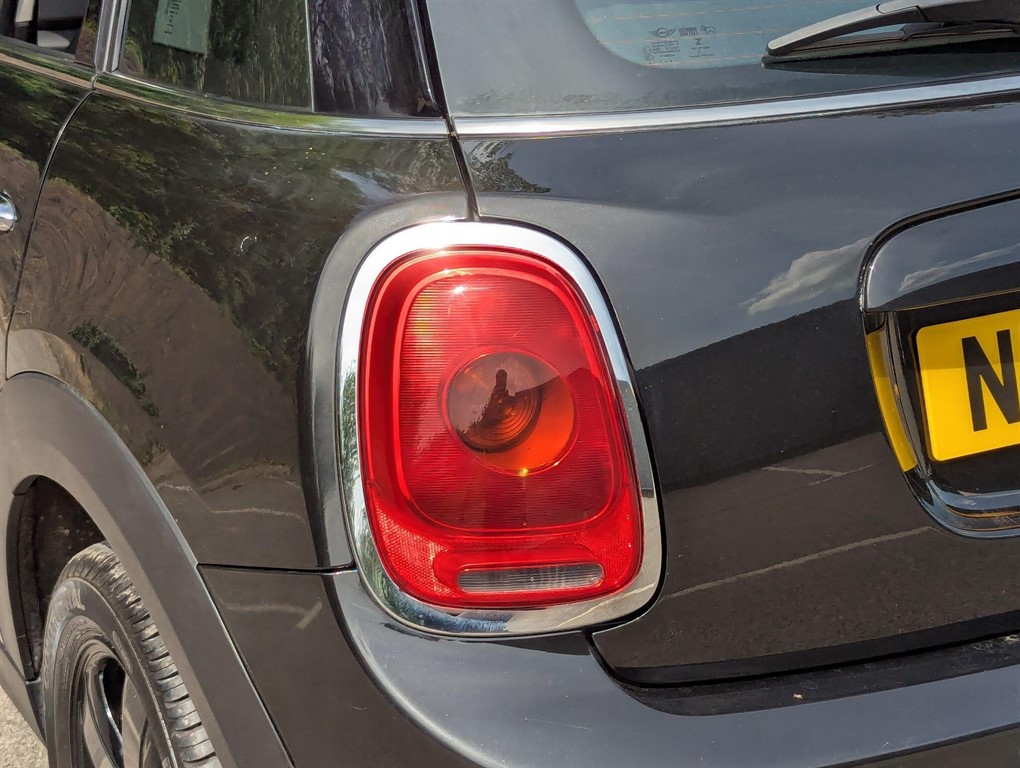 2015 MINI Hatch — image 19