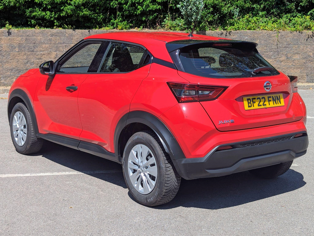 2022 Nissan Juke — image 2