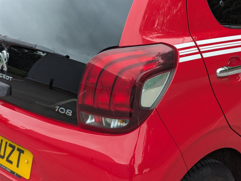 2017 Peugeot 108 — image 31
