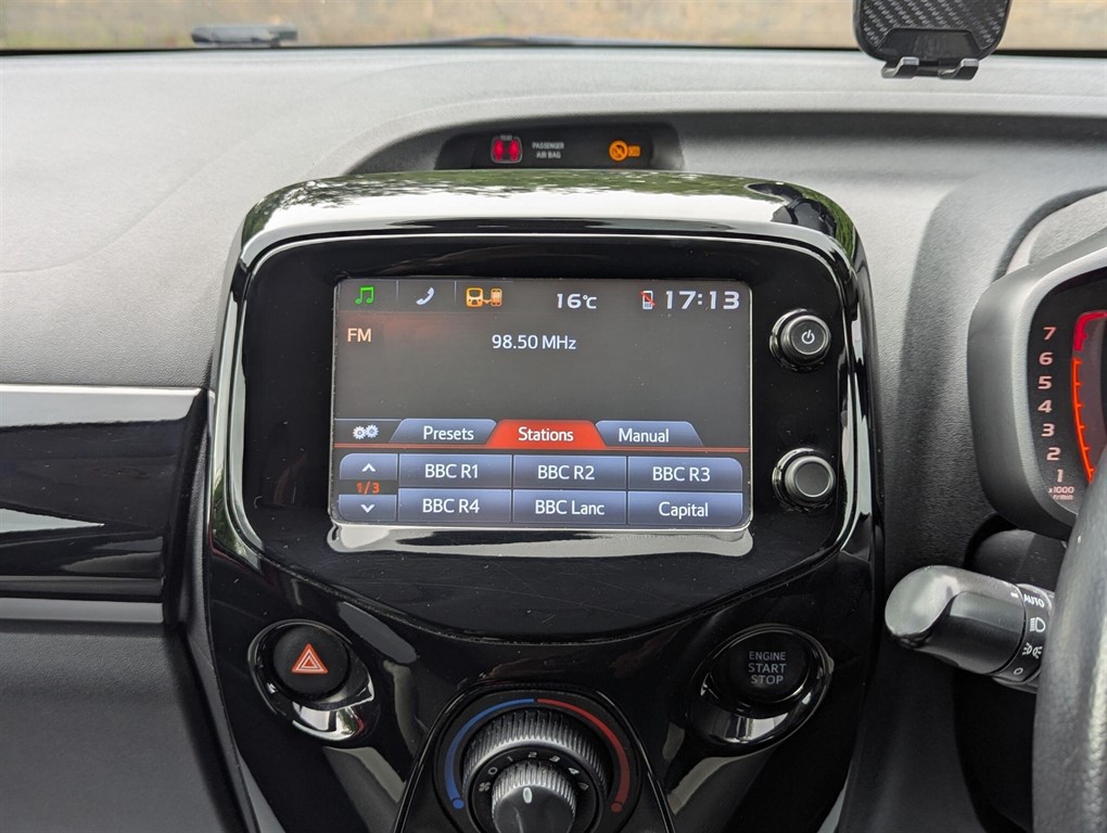 2017 Peugeot 108 — image 16