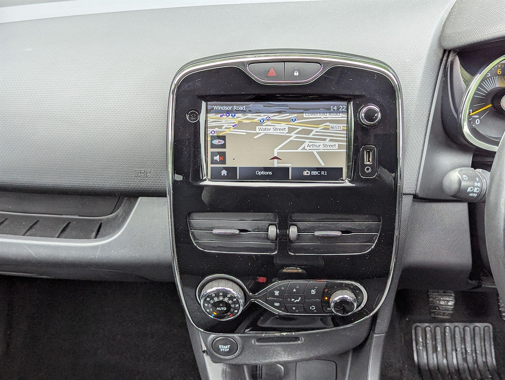 2014 Renault Clio — image 15