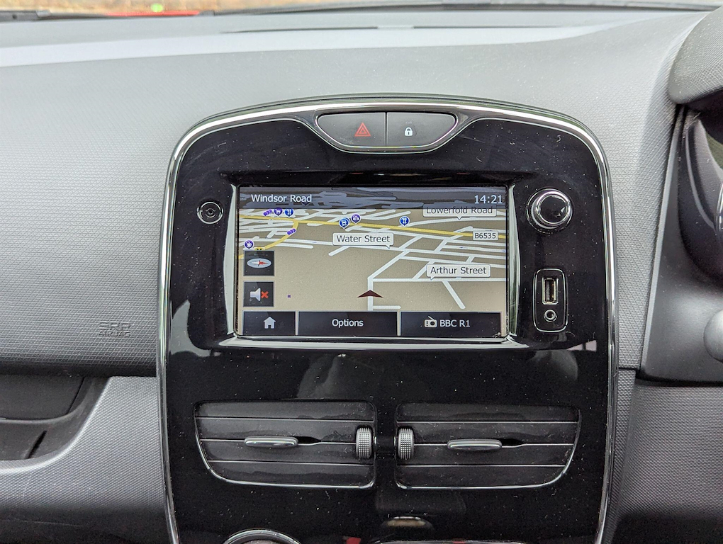 2014 Renault Clio — image 16