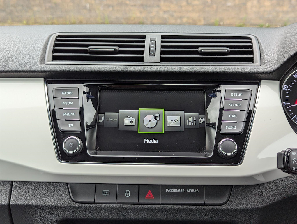 2015 Skoda Fabia — image 22