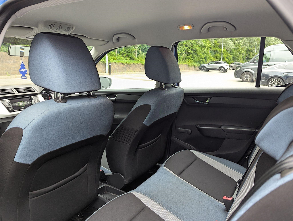 2015 Skoda Fabia — image 32