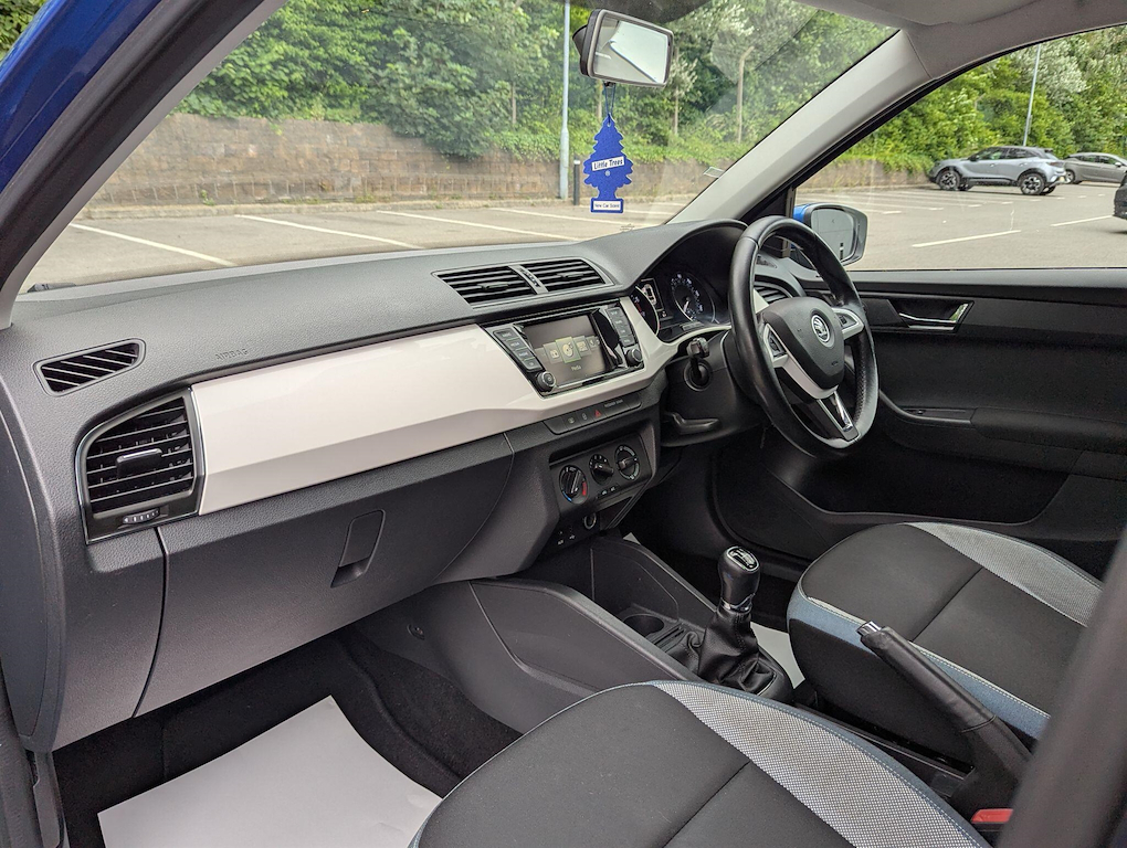 2015 Skoda Fabia — image 33