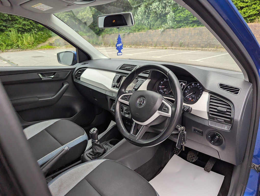 2015 Skoda Fabia — image 8