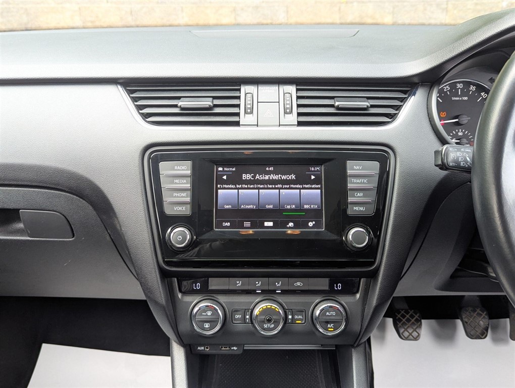 2016 Skoda Octavia — image 15