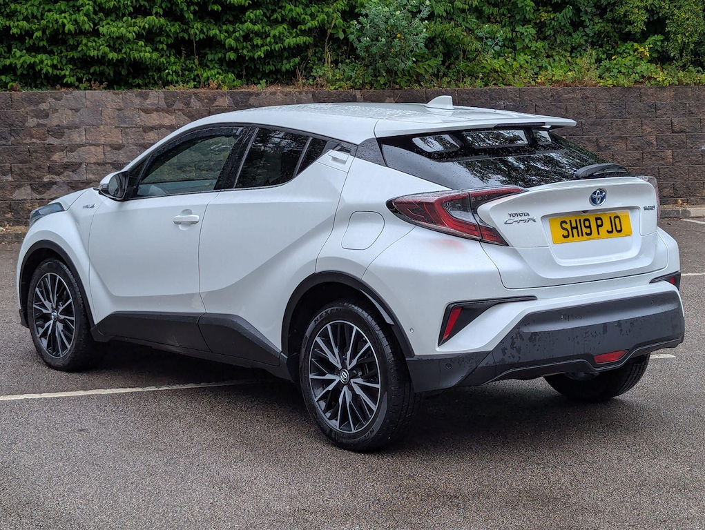 2019 Toyota C-HR — image 2