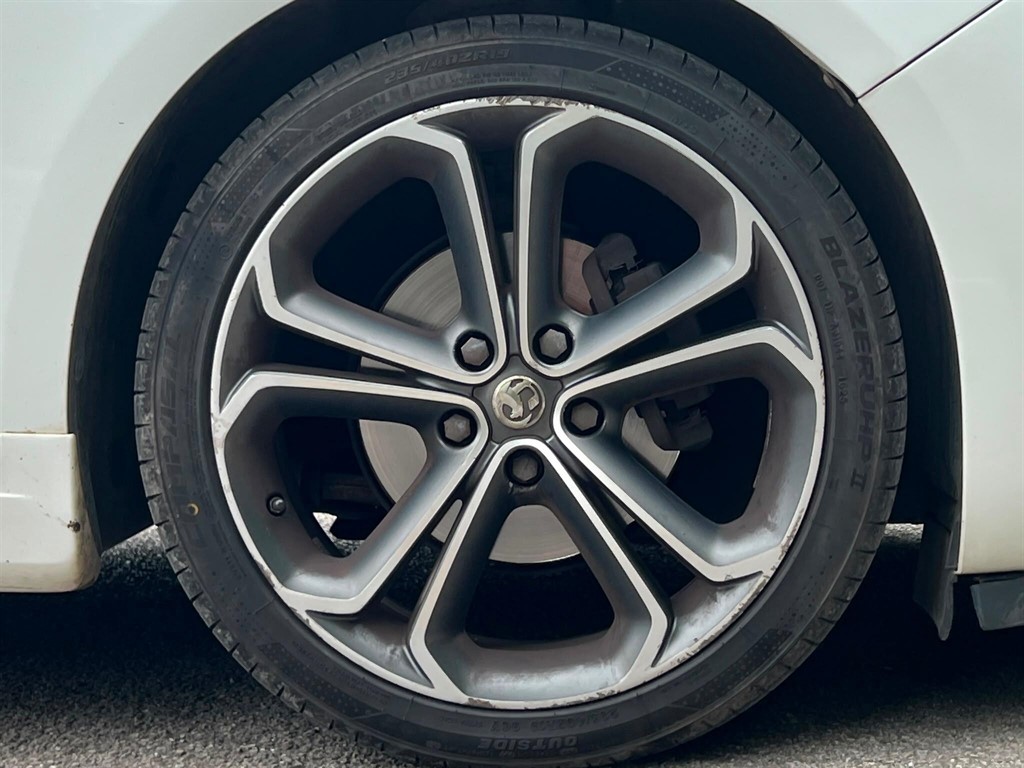 2015 Vauxhall Astra — image 36