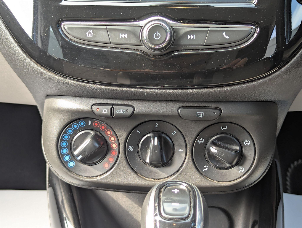 2016 Vauxhall Corsa — image 14