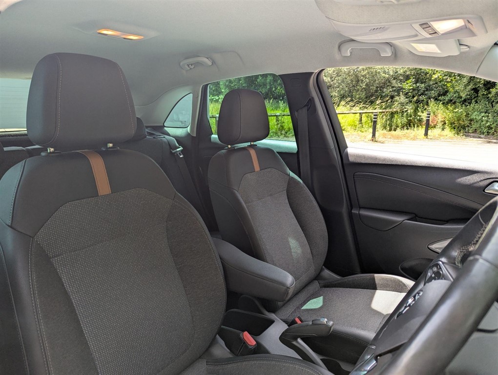 2021 Vauxhall Crossland — image 10