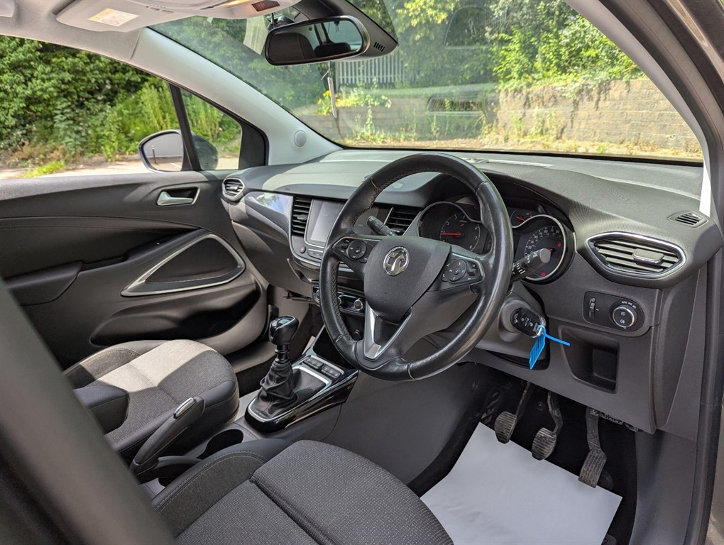 2021 Vauxhall Crossland — image 7