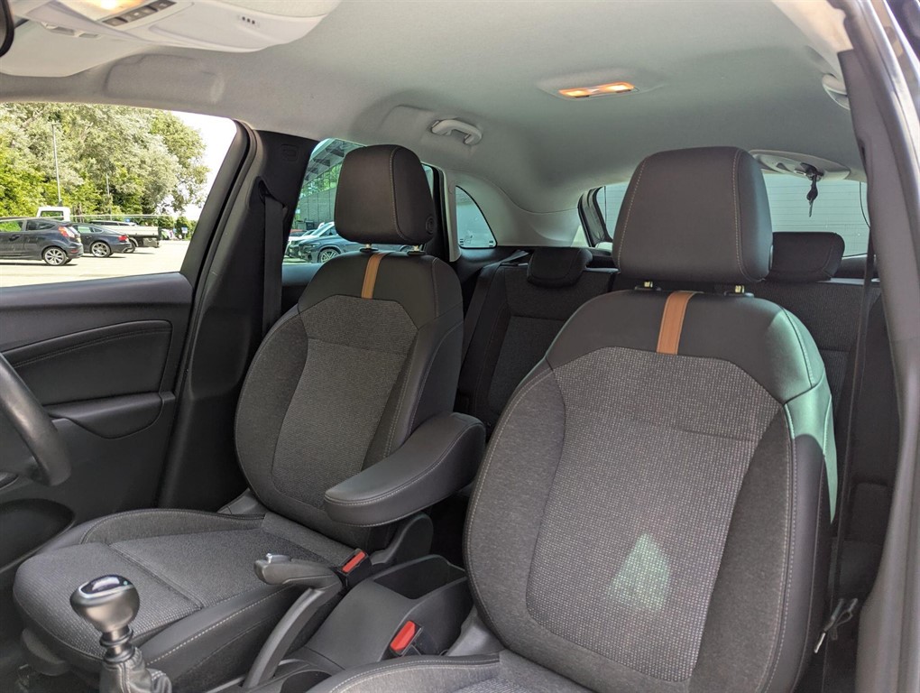 2021 Vauxhall Crossland — image 25