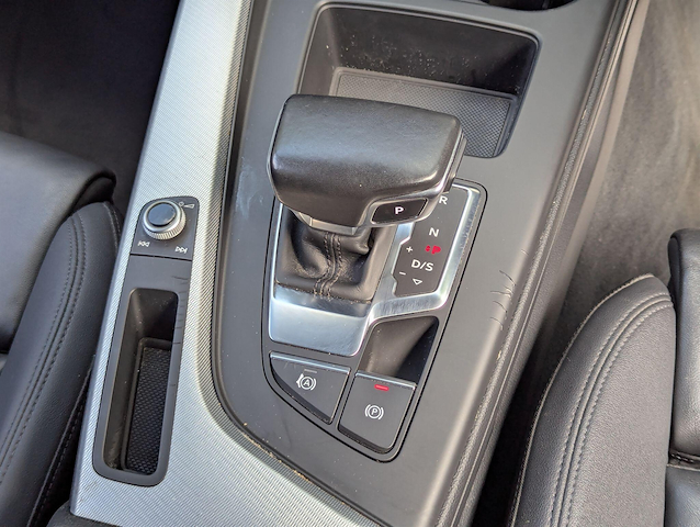 2022 Audi A4 — image 8