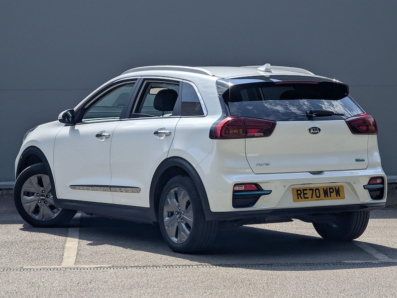 2021 Kia Niro — image 2