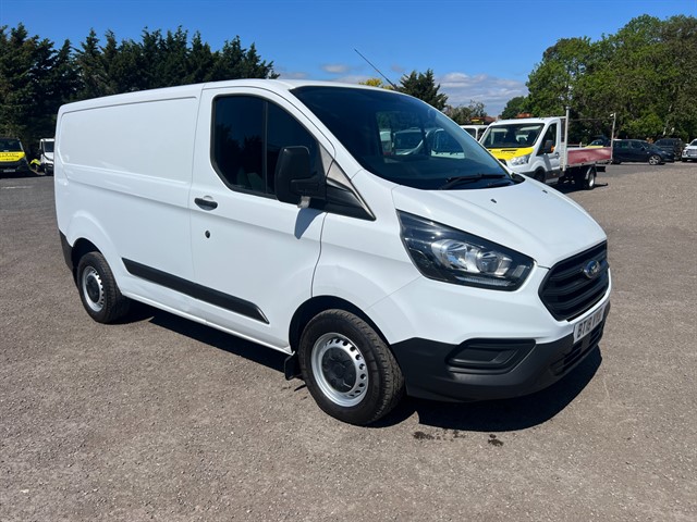 2018 FORD TRANSIT CUSTOM 300 BASE P V L1 H1 6,500 6,500 ULEZ COMPLIANT REG BT18VYG... photo