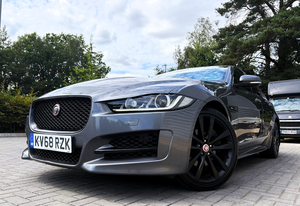 Jaguar Xe