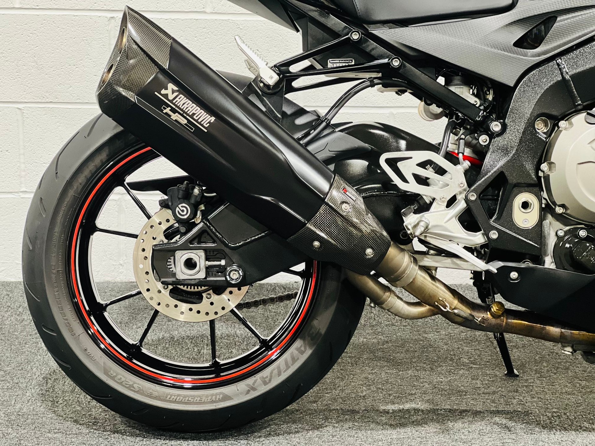 2020 bmw deals s1000rr exhaust