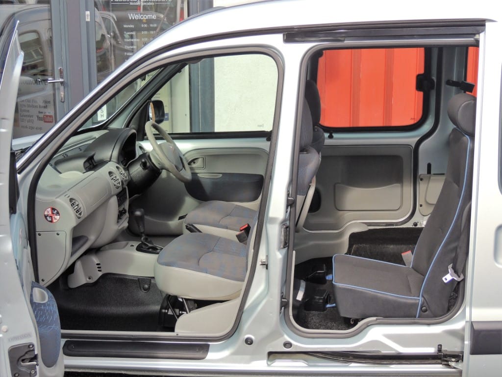 RENAULT KANGOO 4x2 5-Seat for sale, Car - 7693043